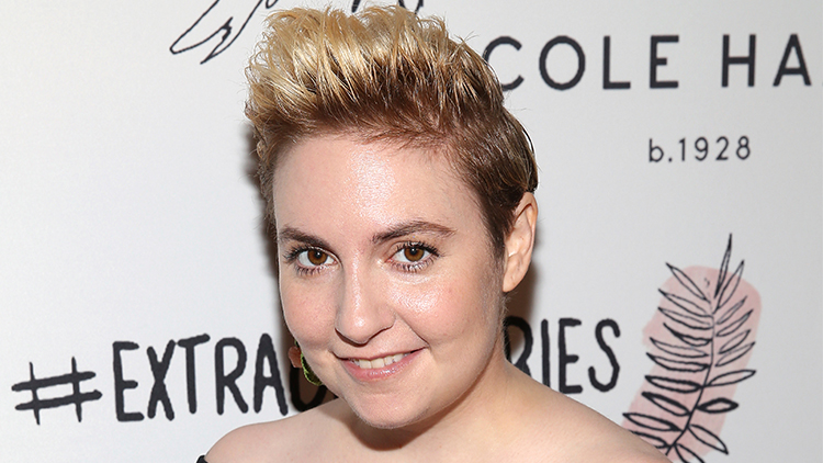 Lena Dunham emite comunicado en defensa de guionista de