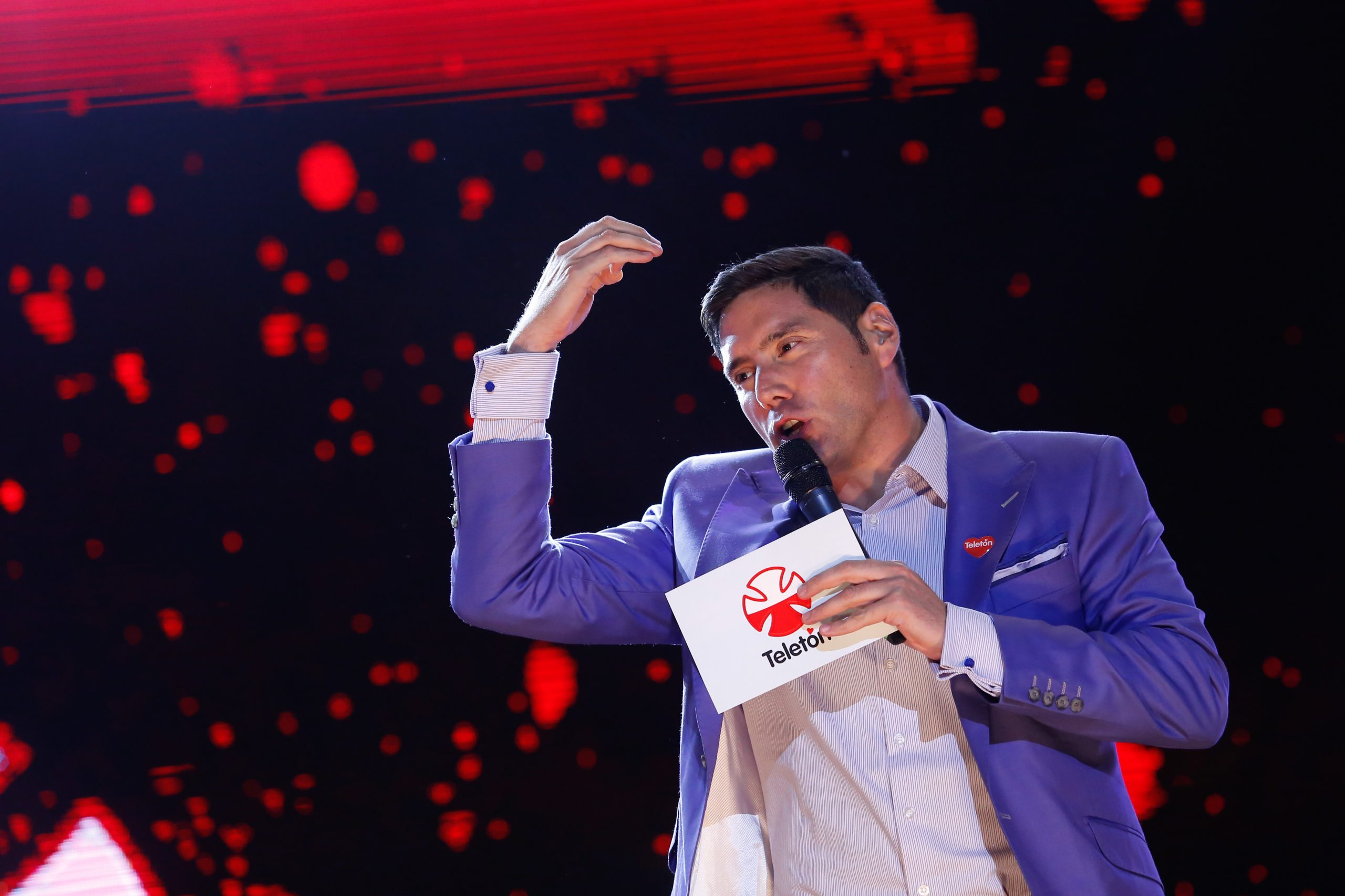 "Estoy molesto porque siempre se ha favorecido a los mismos": Francisco Saavedra alza la voz con peticiones para la ministra de Cultura