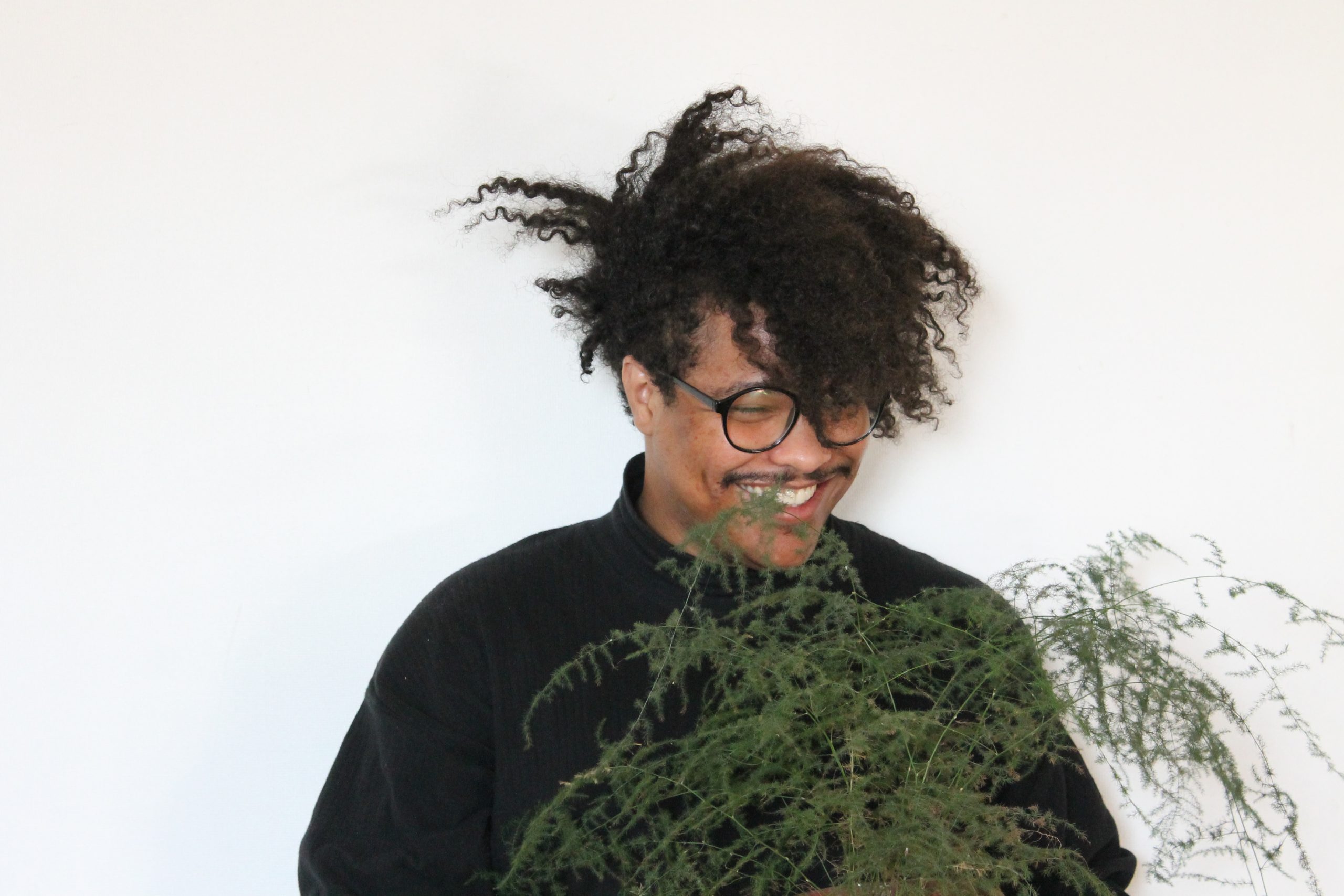 Del devenir de la ruptura literaria a la estética de Johan Mijail