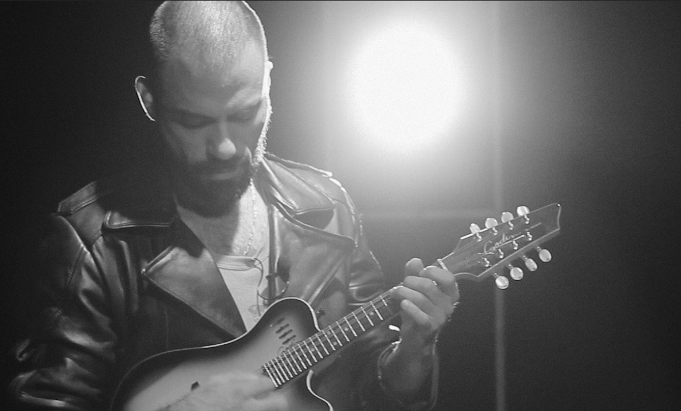 #SesionesDesconcertadas: Felipink destapa su identidad y sus orígenes en Mandolina Mía