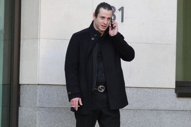 Mujer se suicidió luego de que su pareja la amenazara y difundiera videos sexuales