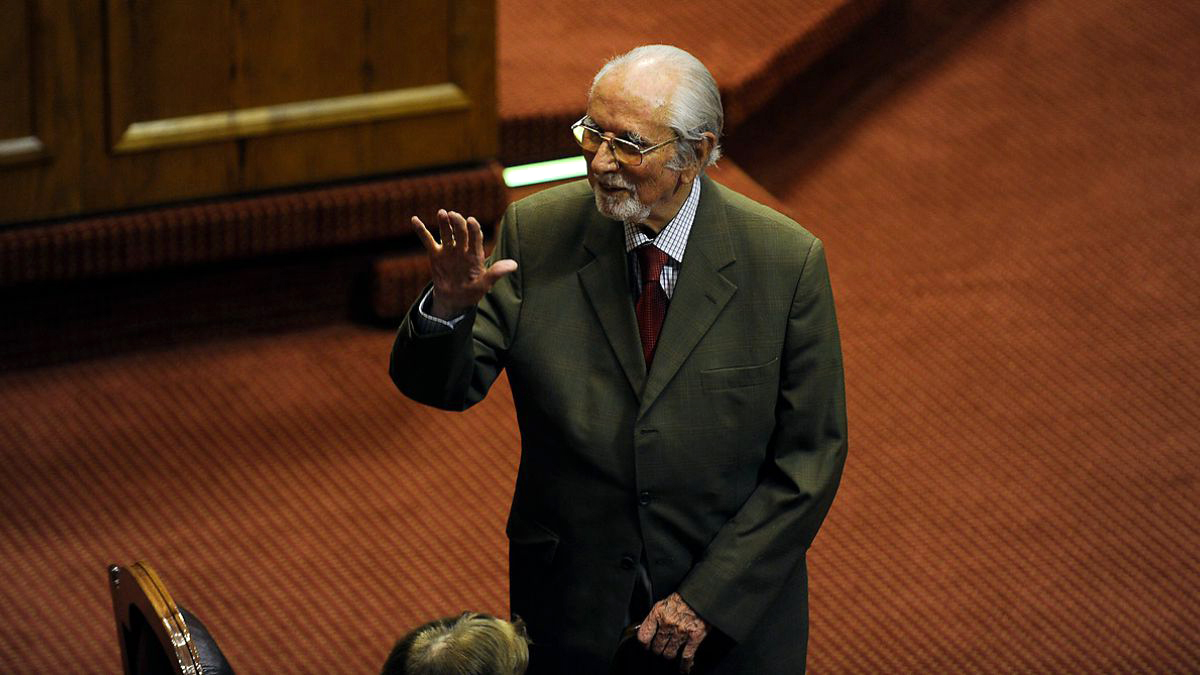 U. de Chile decreta duelo universitario por fallecimiento de Andrés Aylwin Azócar