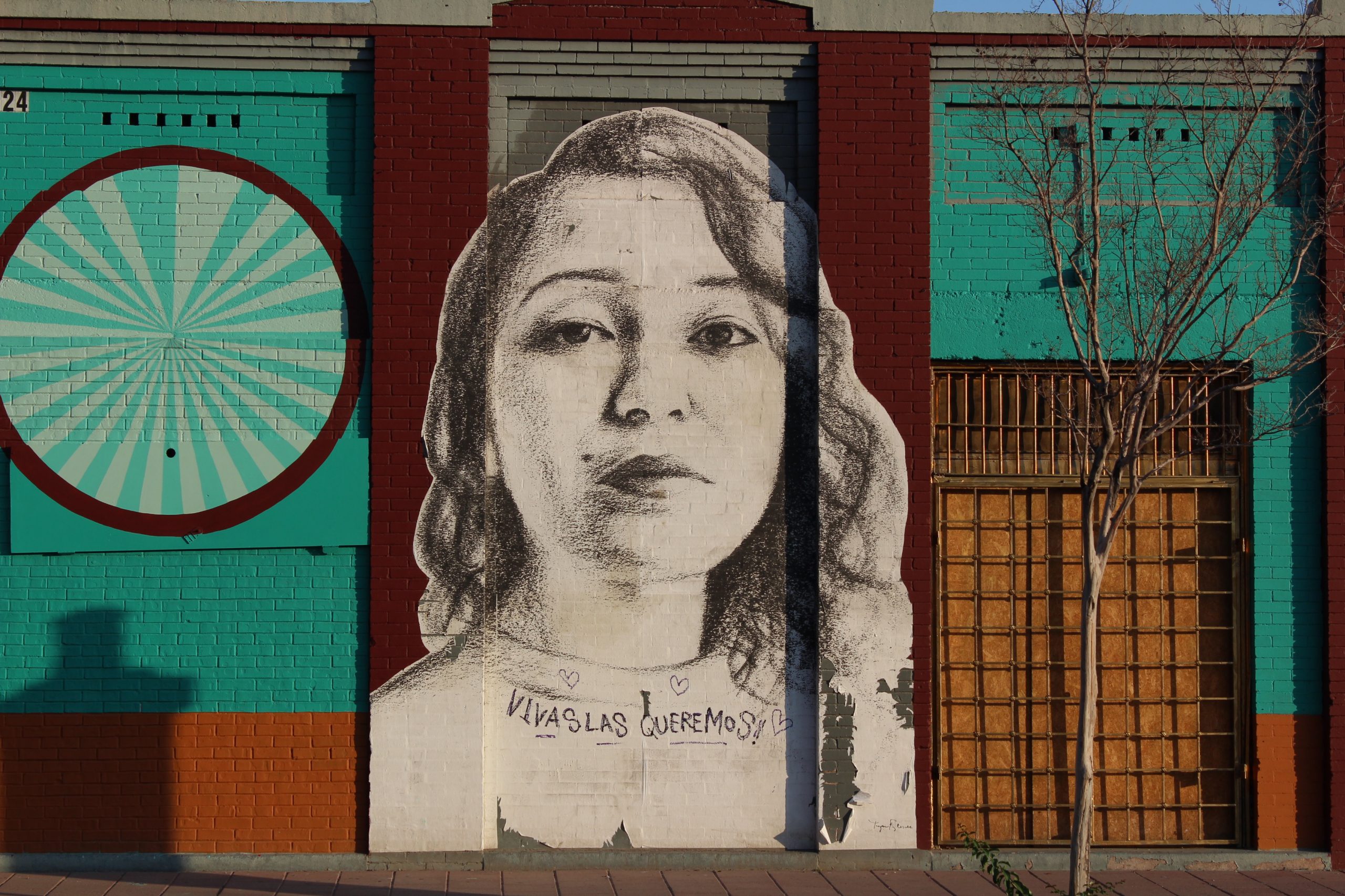 En la línea: El archivo bilingüe como resistencia