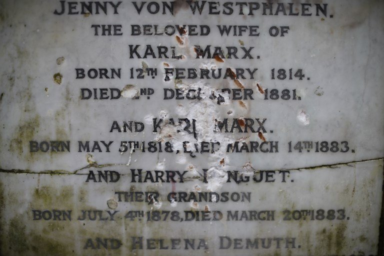 Tumba de Karl Marx fue atacada con un martillo en Londres