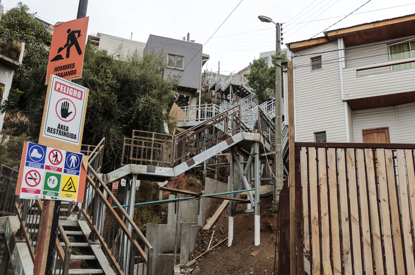 Adulta mayor de 83 años no sale de su casa hace tres años por falta de rampa de acceso prometida por el Serviu