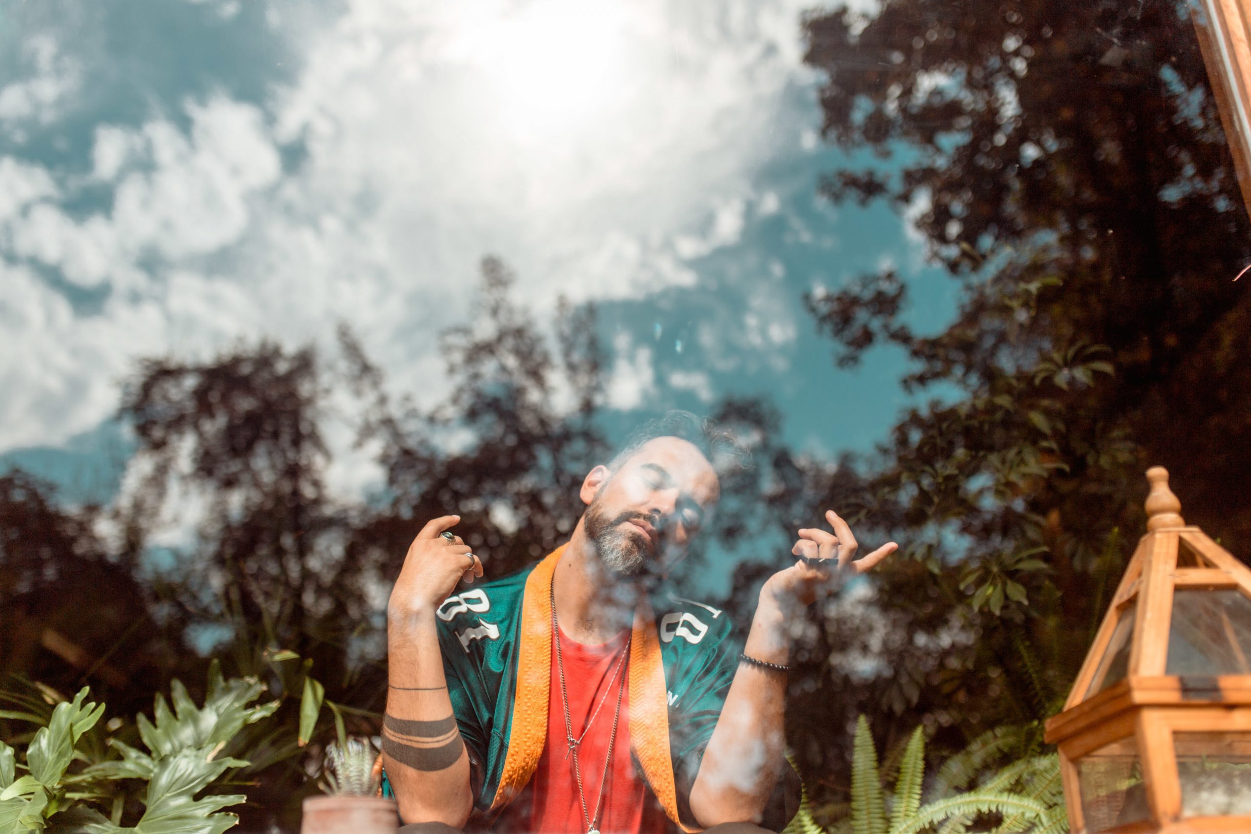 Fernando Milagros vuelve a la raíz de su música con "Tú"