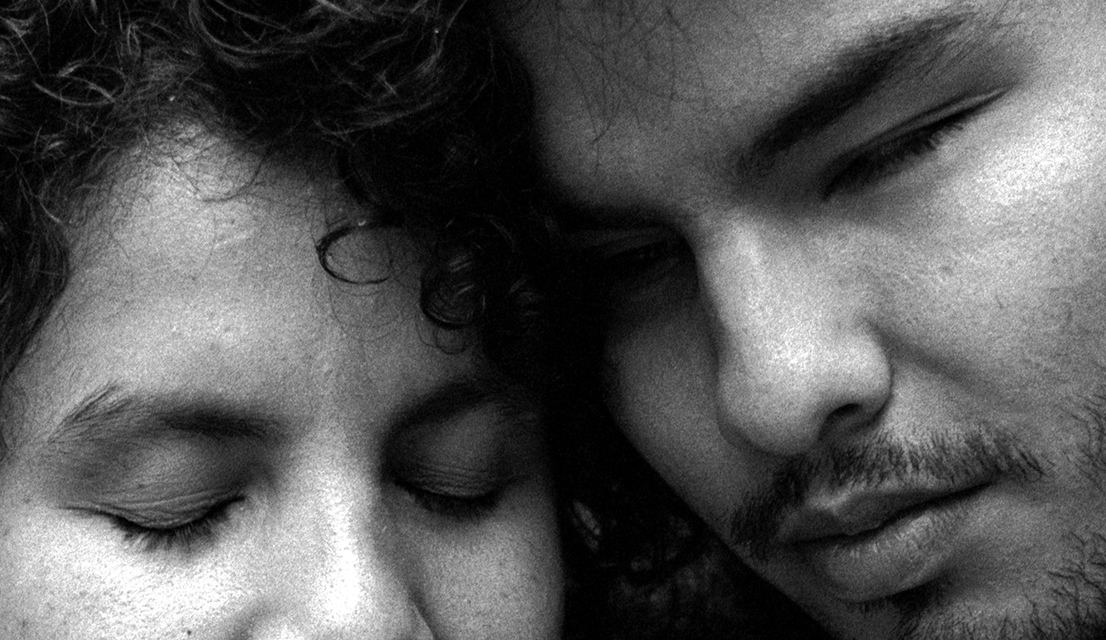 “Ojos que no ven”: El nuevo libro de la fotógrafa Paz Errázuriz en diálogo con la escritura de Jorge Díaz