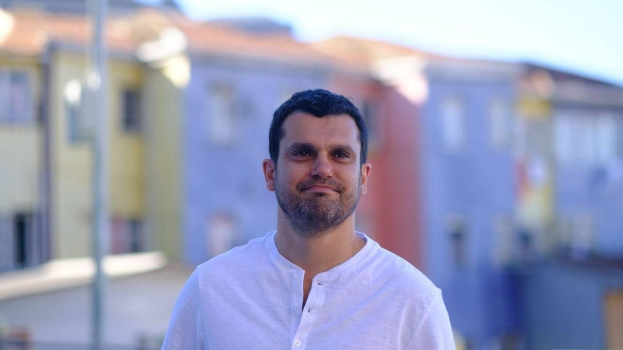 Jaime Bassa inscribe su candidatura constituyente: “Venimos a desconcentrar el poder