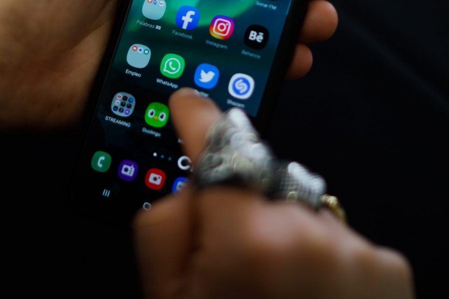 Molestia entre usuarios de Entel por caída del servicio en varias comunas del país