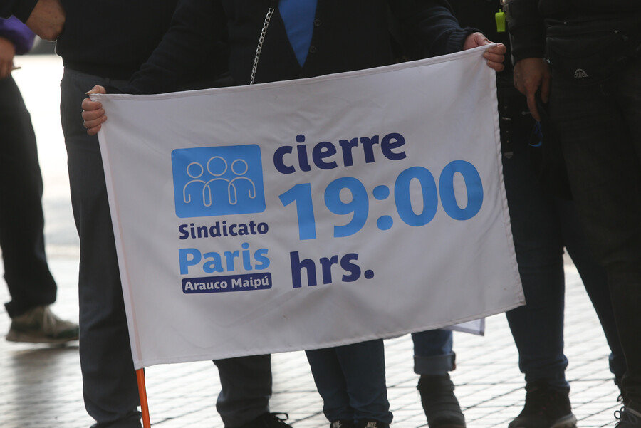 Trabajadores del Comercio piden acelerar proyecto de cierre a las 19.00 horas