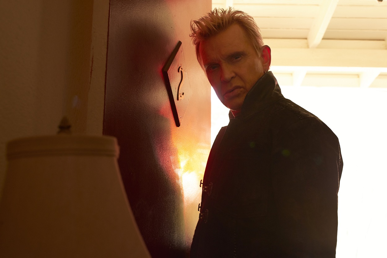 Billy Idol, figura legendaria en la historia del punk rock, agenda su primer show en Chile