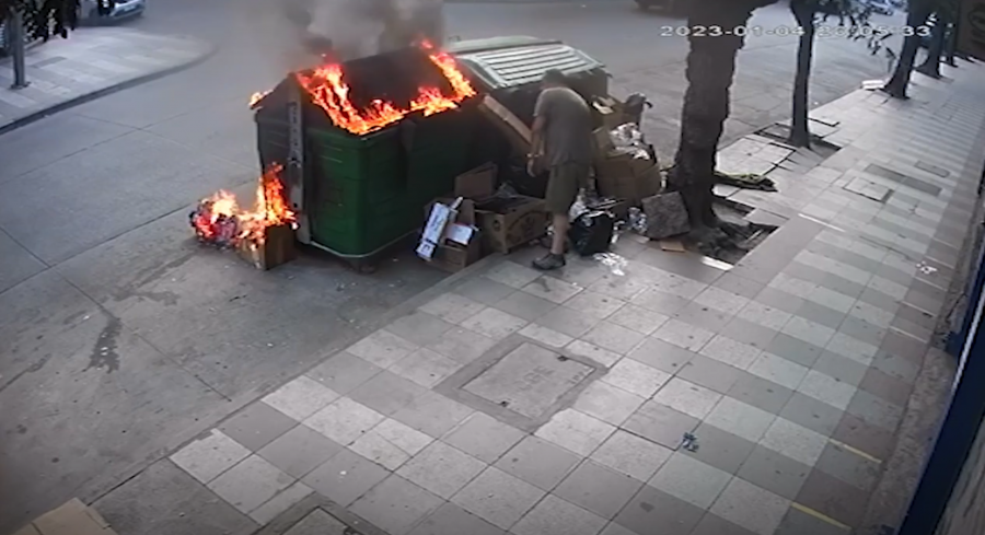 VIDEO| Exbombero es detenido por quemar un basurero