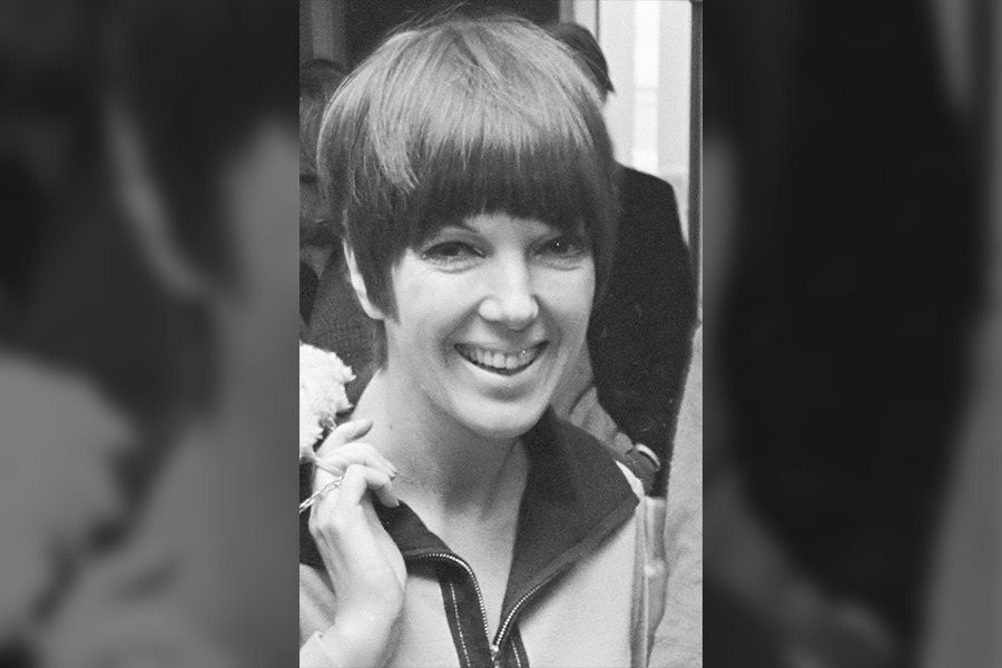 Muere Mary Quant, la diseñadora que representó la
