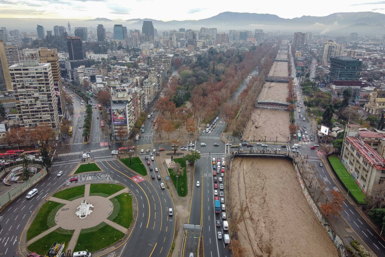 EN VIVO| Río Mapocho sigue subiendo de nivel y se mantiene el peligro de desborde