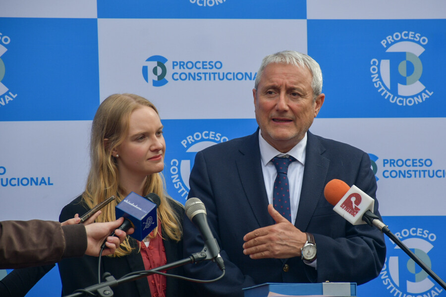 Beatriz Hevia y Aldo Valle encabezarán el Consejo Constitucional: Así fue su primer día